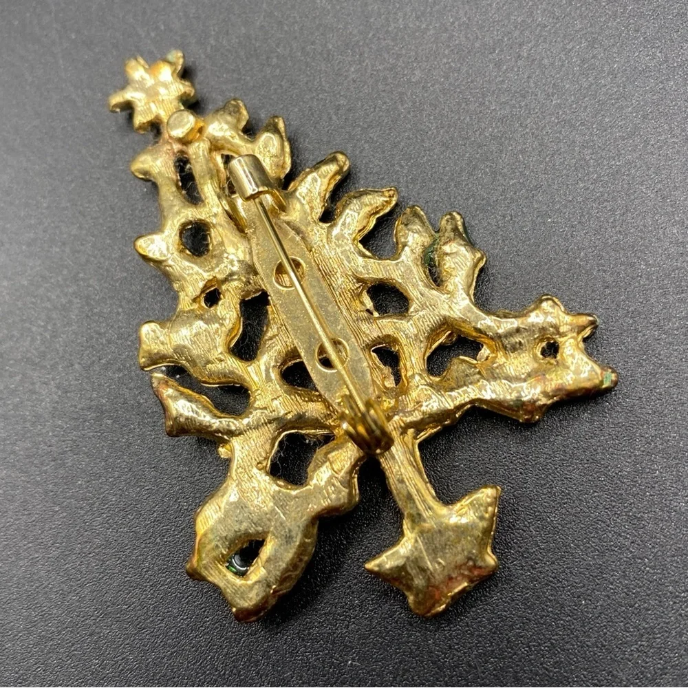 Vintage Christmas Tree Brooch Gold Tone Holiday Pin